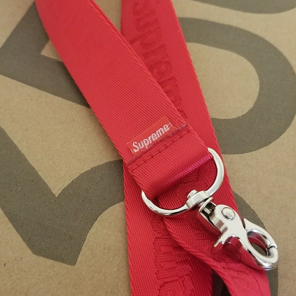 🆕️ Supreme Lanyard - Picture 4 of 5